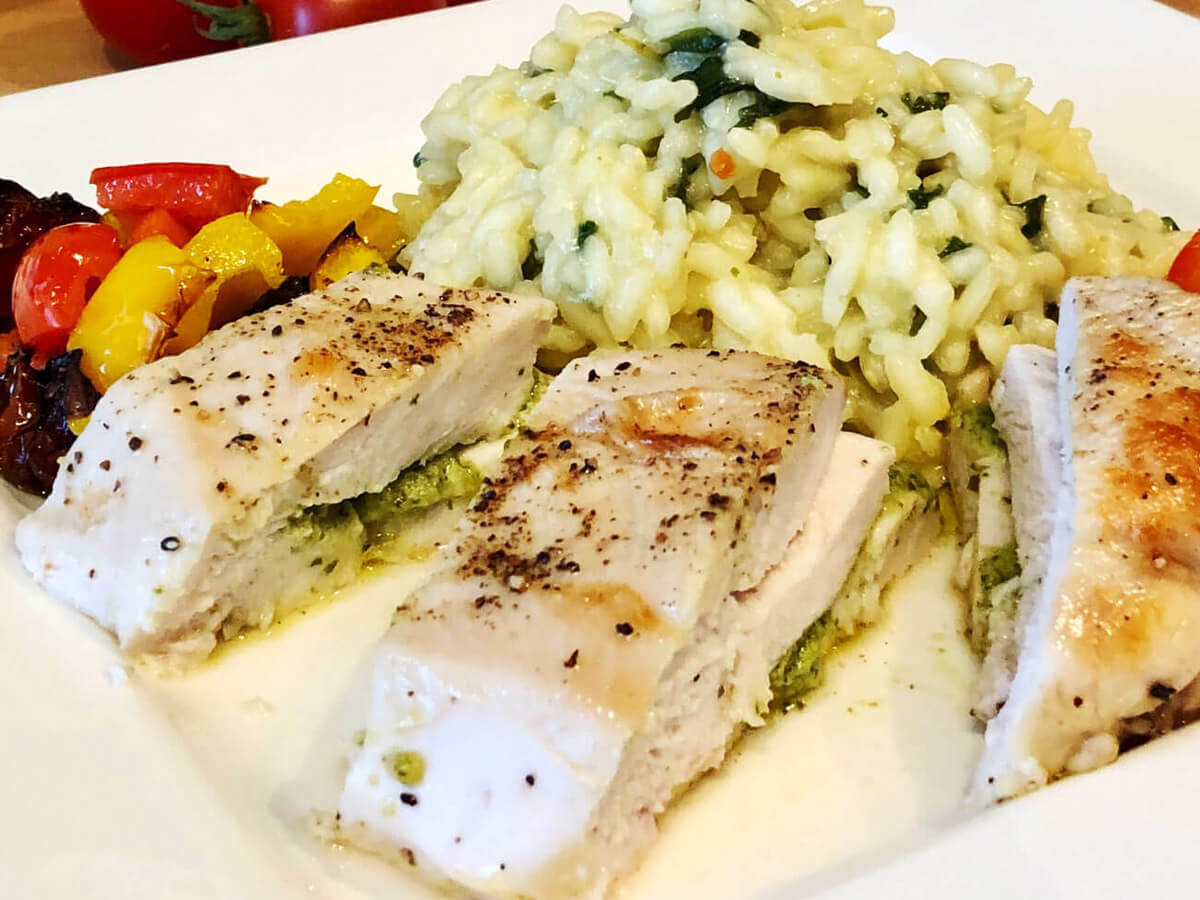 Pesto-Hähnchen mit Paprikagemüse